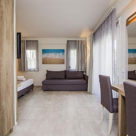 Armonia Resort Ofrínion Buitenkant foto